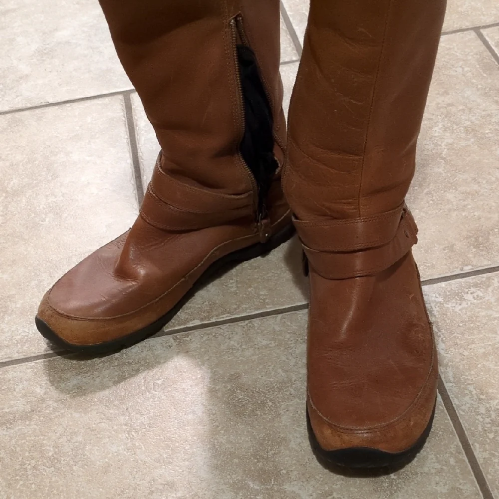The North Face Tan Boots‎